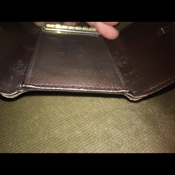 Louis Vuitton Key Holder - Picture 6 of 6